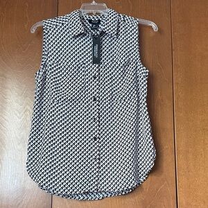 Jones New York Collared Tunic Sleeveless Button Front, Geometric Top NWT Sz S